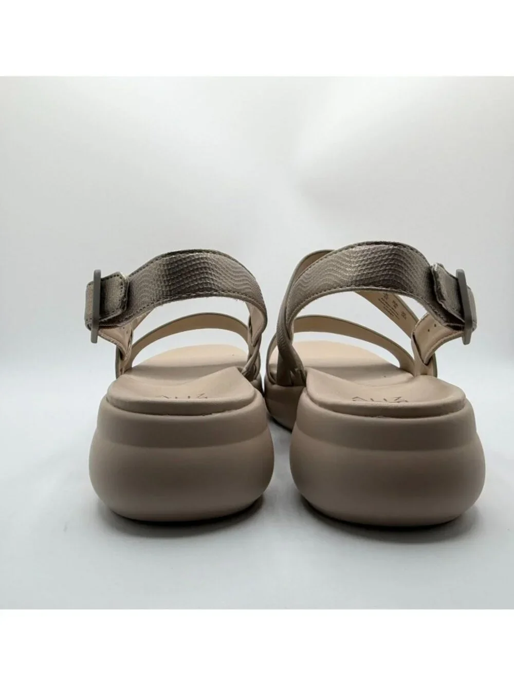 Naturalizer Coast Wedge Sandals Women Size 9W Metallic Mauve Strappy Shoes-NWOT